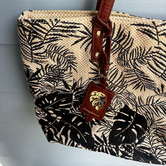 Tommy Bahama Palm Beach Floral Embroidered Linen Tote Bag White (Broken Zipper) - Picture 3 of 11